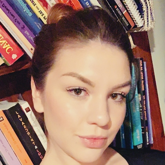 Meet your Posher, Raquel - Picture 1 of 1